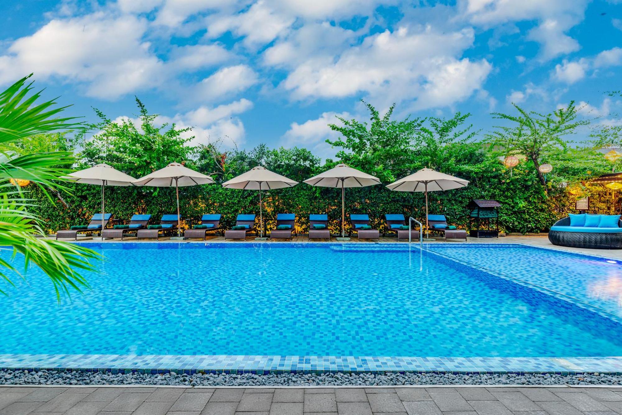 Wyndham Garden Hoi An Cua Dai Beach Hotel Exterior photo